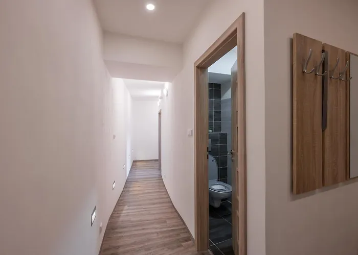 Karin Apartman *
