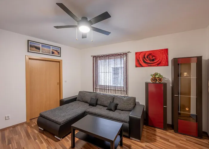 Karin Apartman *